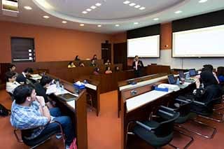 Doha's Business Community Mentors Georgetown Students for the