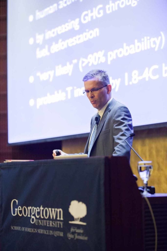 Georgetown SFS-Q Hosts Lecture on Global Warming