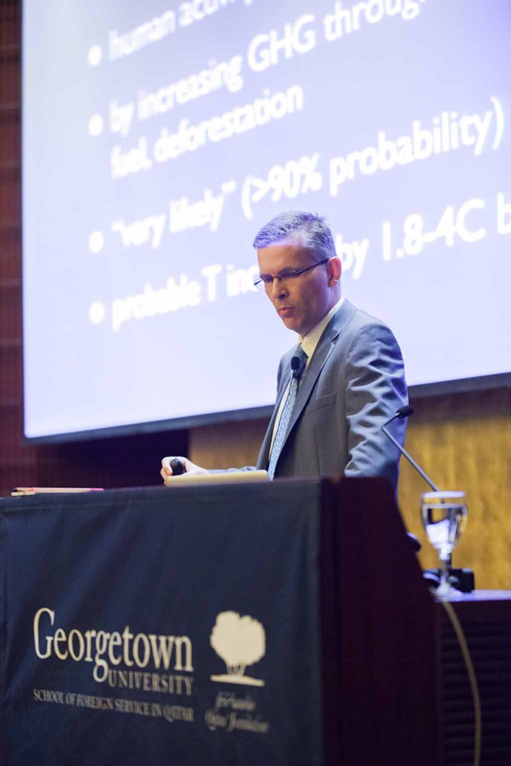 Georgetown SFS-Q Hosts Lecture on Global Warming