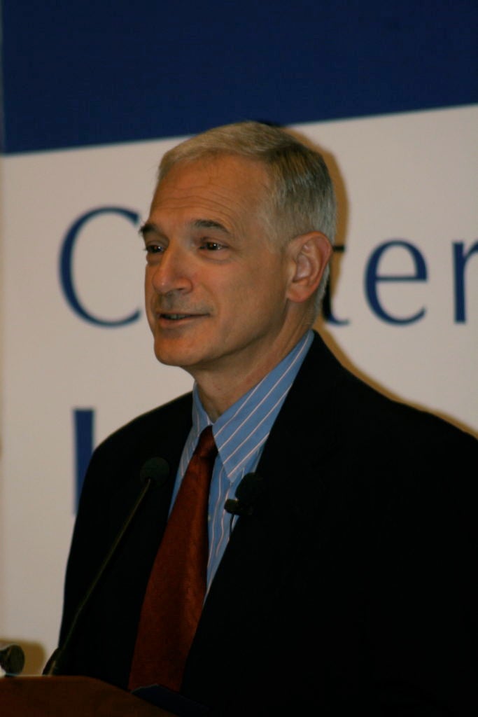 the Honorable Robert L. Gallucci