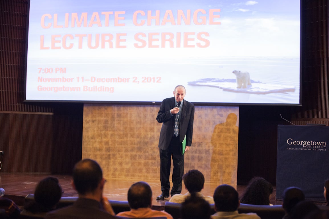 Georgetown SFS-Q Gathers Leads Climate Change Lectures