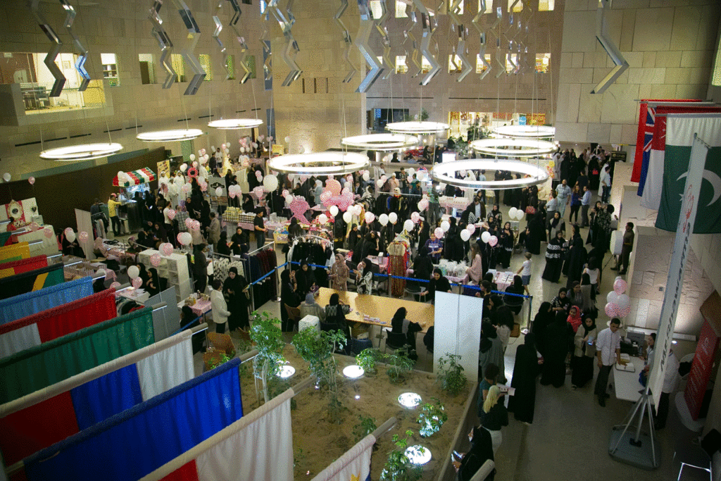Georgetown womenâs club breast cancer awareness event